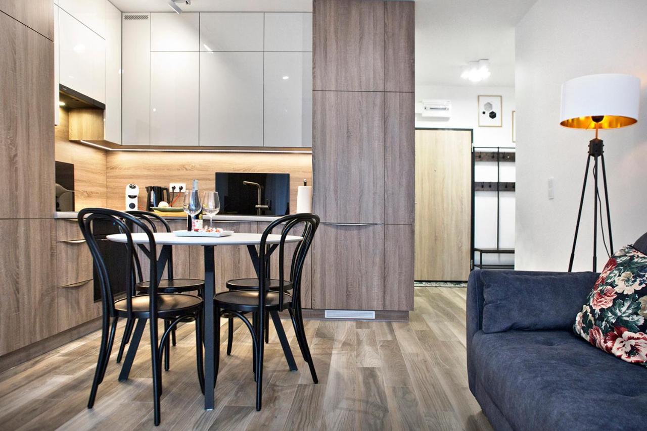 Goclaw P&O Serviced Apartments Warsaw Exterior photo