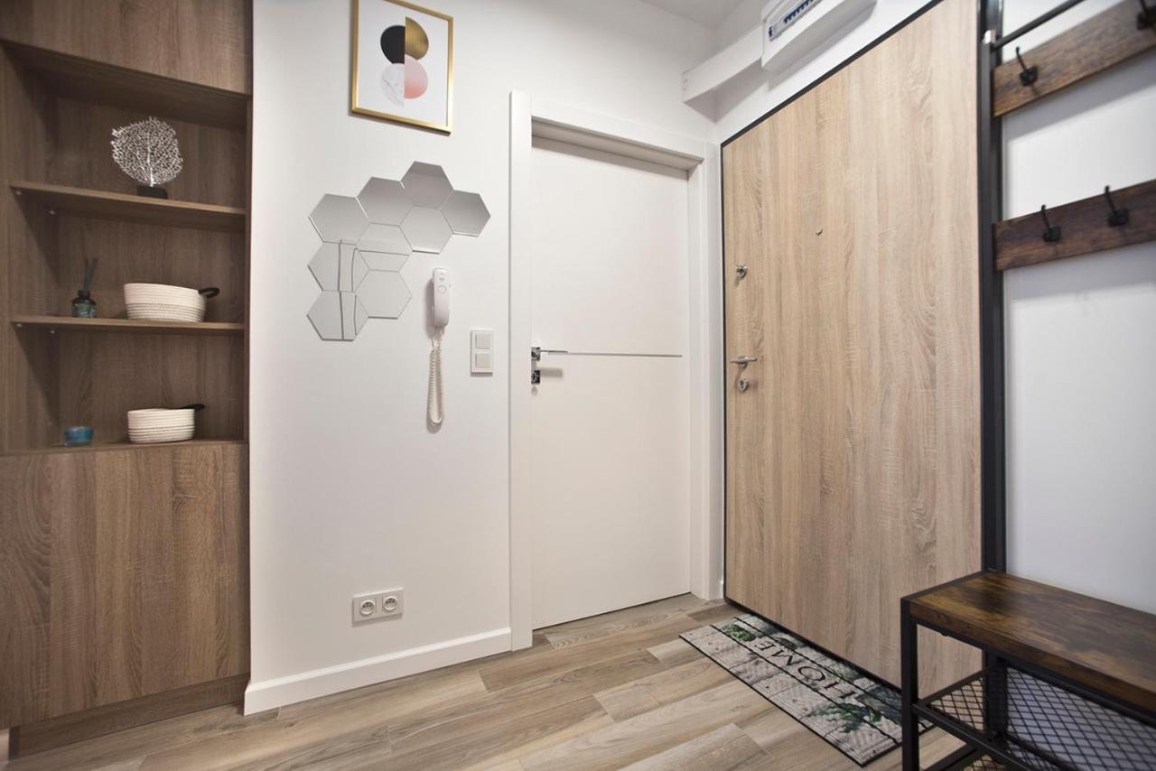 Goclaw P&O Serviced Apartments Warsaw Exterior photo