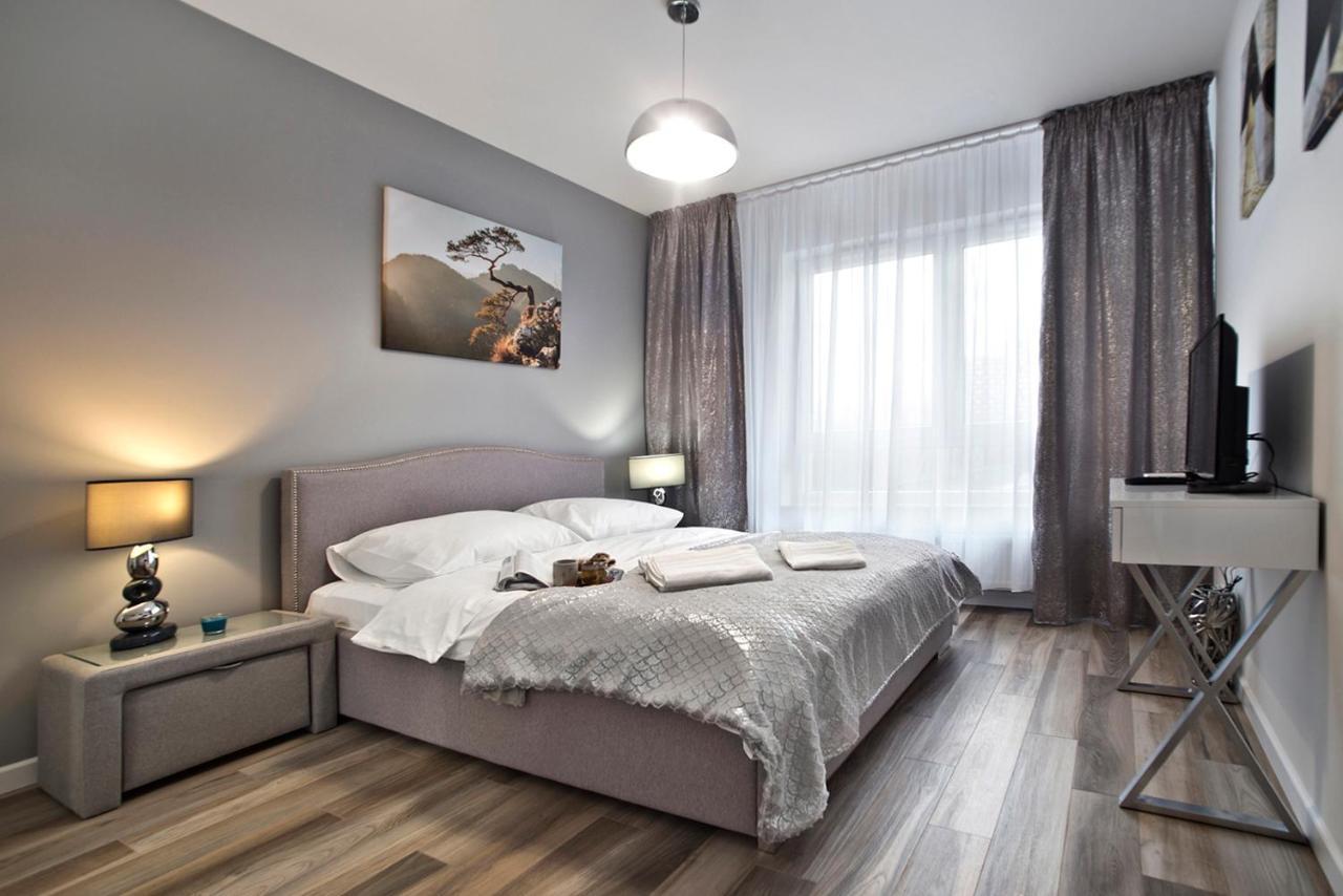 Goclaw P&O Serviced Apartments Warsaw Exterior photo